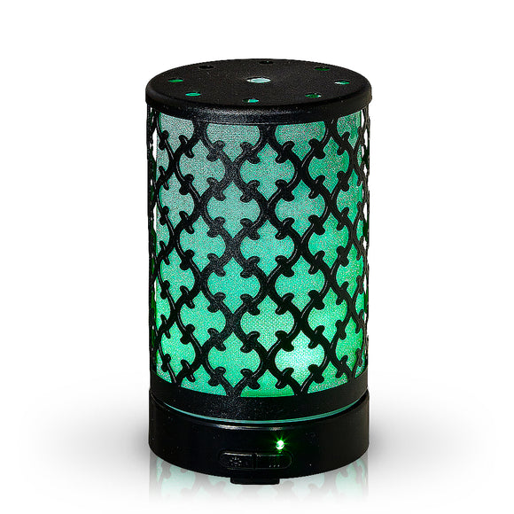 Quatrefoil (Black)